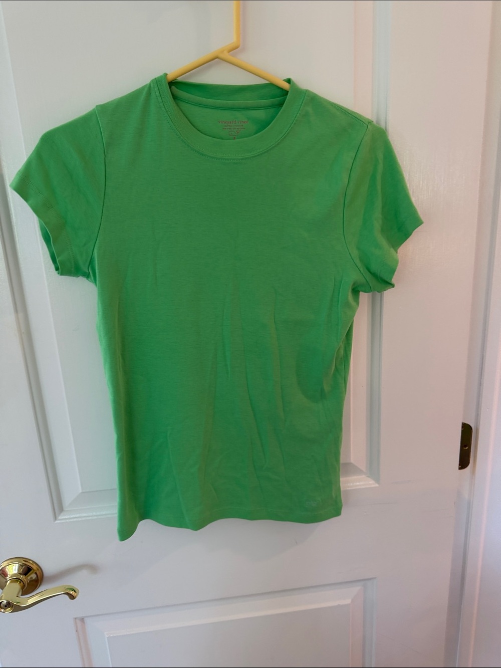 Vineyard Vines Women's Short Sleeve Tee in Bright Green